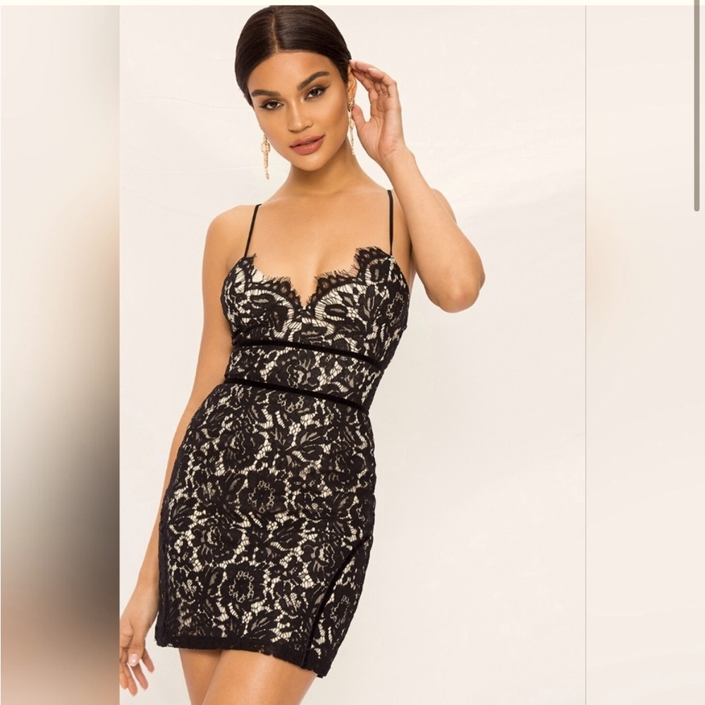 New Superdown Aria Lace Mini Dress in Black/Nude XXS